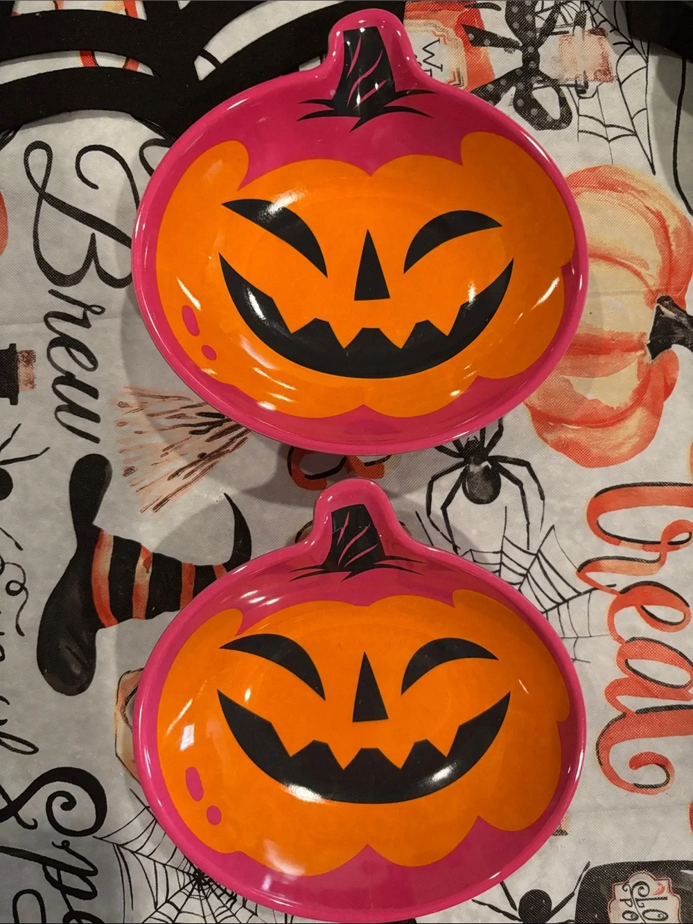 Hyde & Eek! Boutique Melamine Figural Bowls